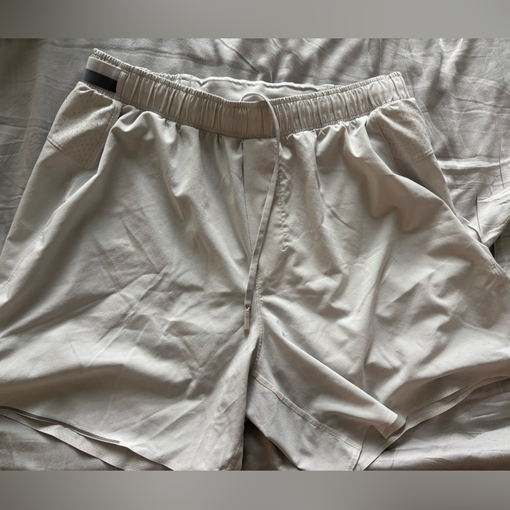 Lululemon Surge Shorts White 6in